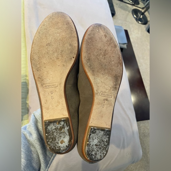 Coach grey suede loafer with silver trim - Picture 7 of 8